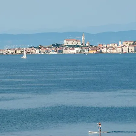 Apartment Pop Crveni Vrh
