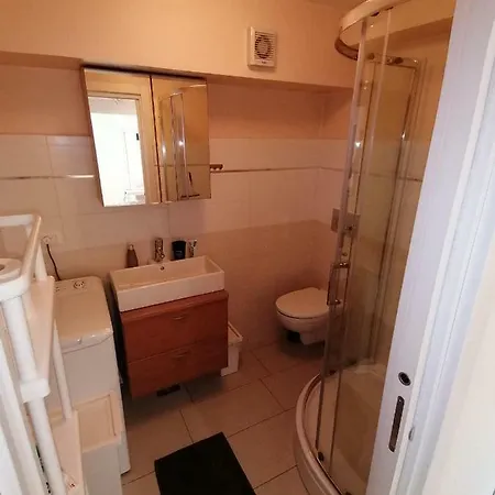Pop Apartment *